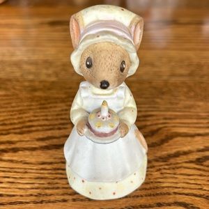 Enesco porcelain - hand-painted mother mouse bell figurine with birthday cake